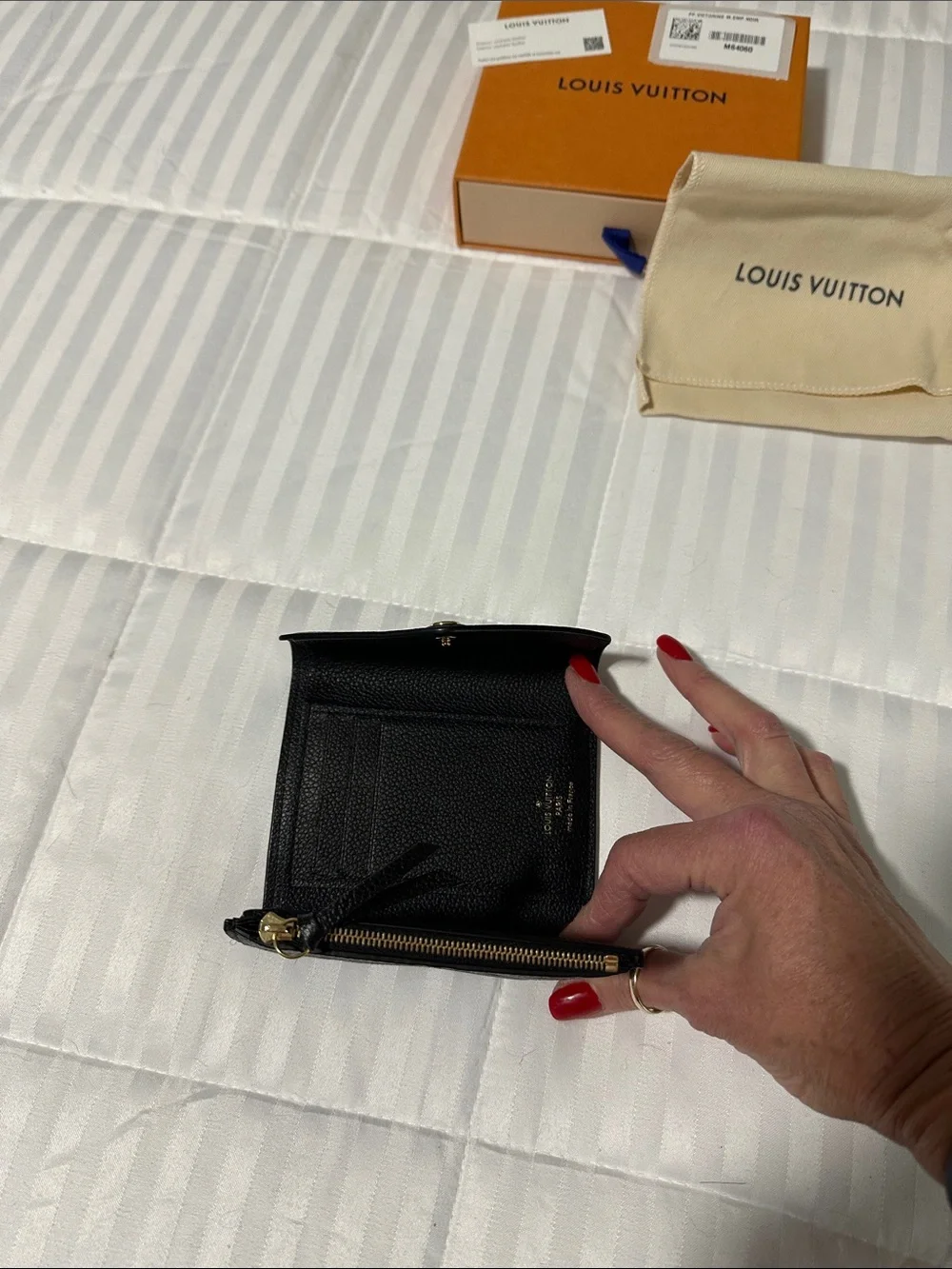 Louis Vuitton Victorine Black Monogram Empreinte Small envelope-style Wallet - Picture 6 of 11
